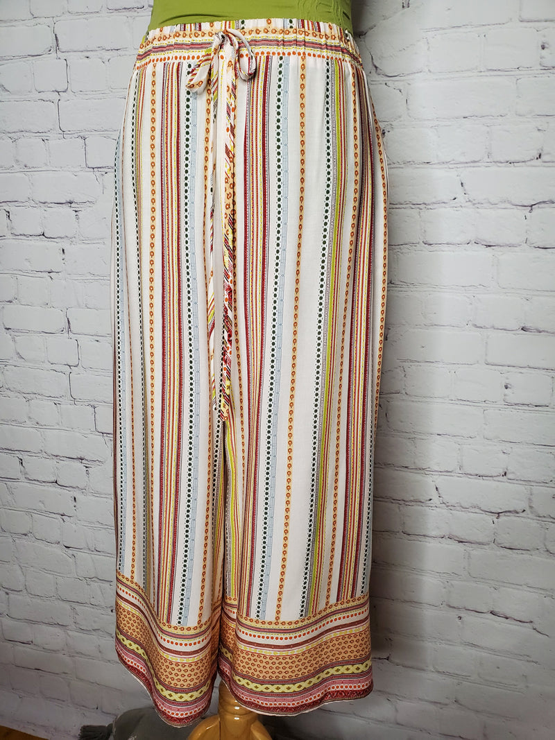 Oulu Multi-Color Stripe Elastic Waist Capri Pants