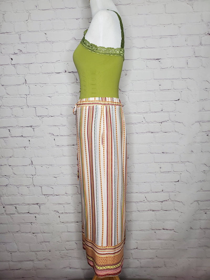 Oulu Multi-Color Stripe Elastic Waist Capri Pants