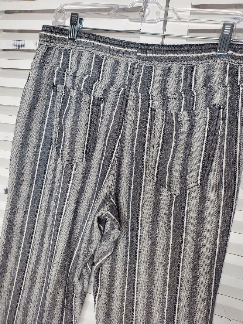 Paradera Elastic Waist Linen Capri Pants